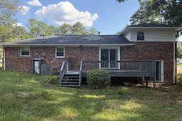 74 Newport Drive  photo 4