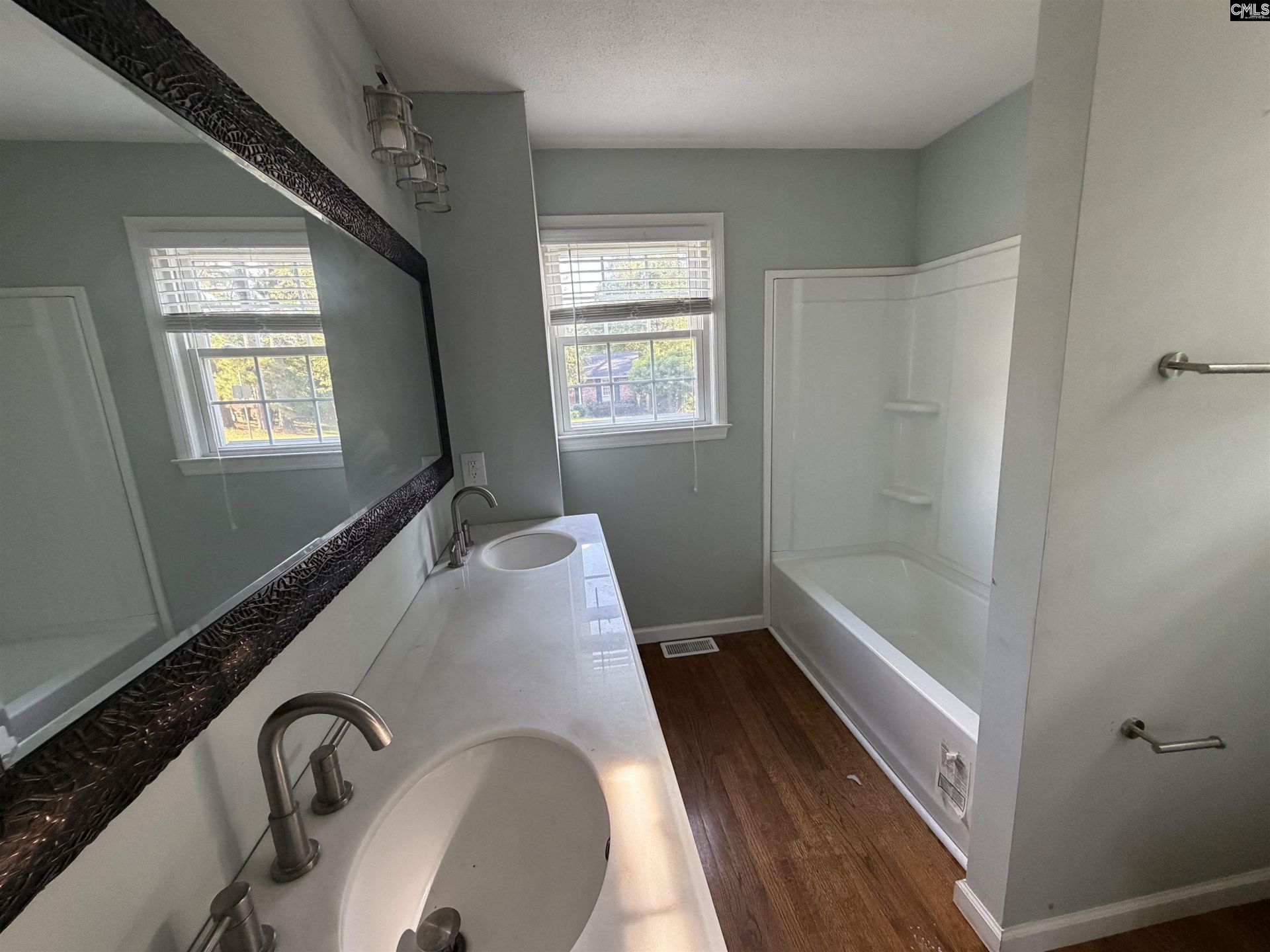 74 Newport Drive  Photo 20