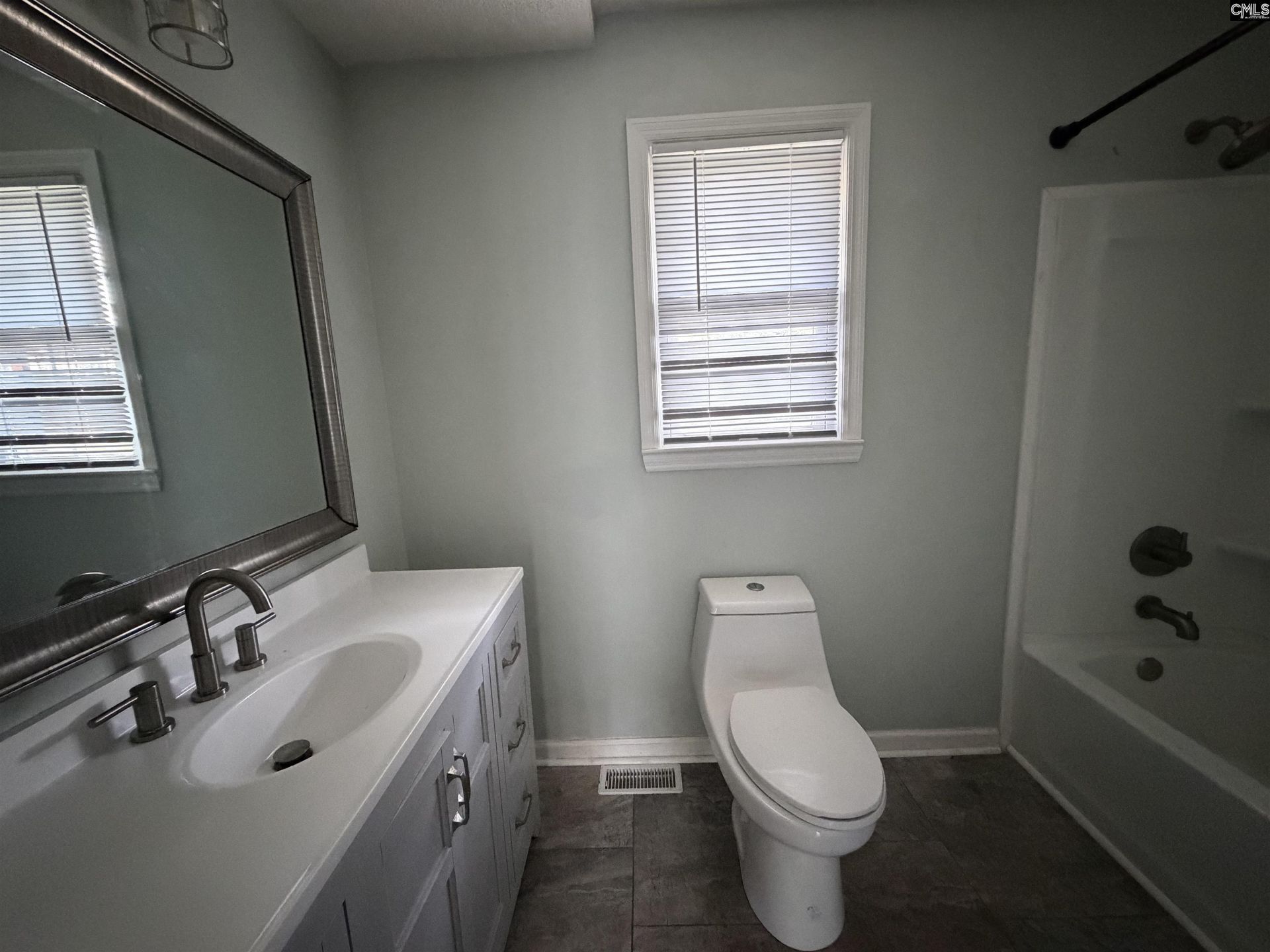 74 Newport Drive  Photo 5
