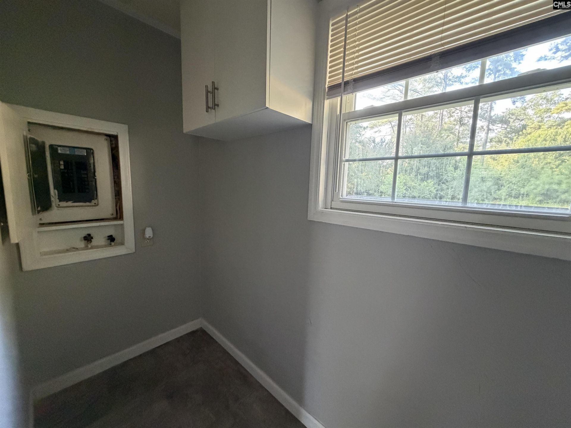 74 Newport Drive  Photo 7
