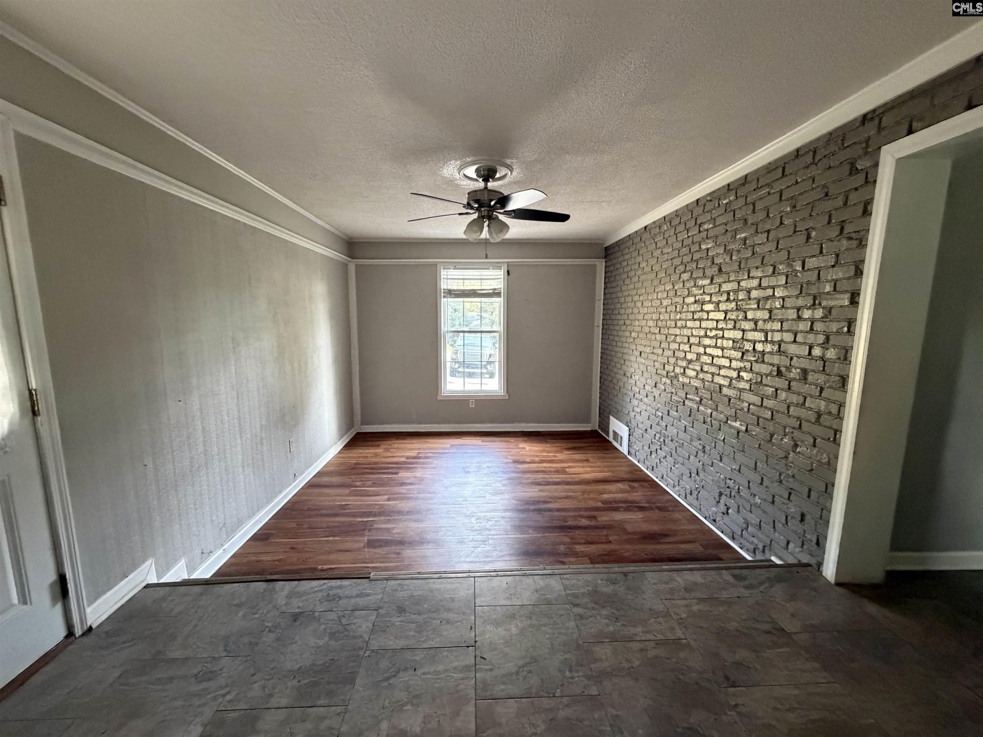 74 Newport Drive  Photo 8