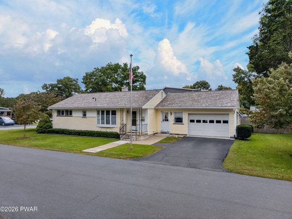 501 Avenue F , Matamoras, PA 18336