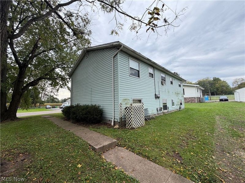 2375 Sanitarium Road, Lakemore, OH 44312 Photo 11