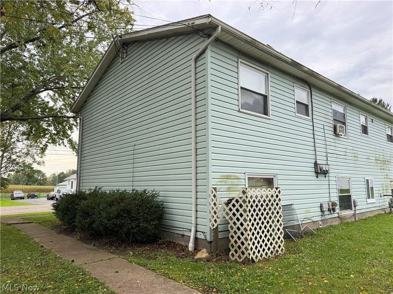 2375 Sanitarium Road, Lakemore, OH 44312 Photo 8