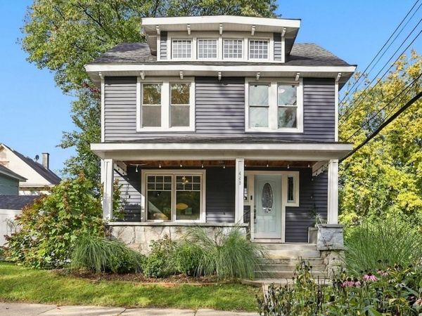 449 Giddings Avenue SE, Grand Rapids, MI 49506