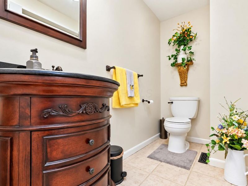 685 N Satinwood Circle N, Mansfield, OH 44903 Photo 13