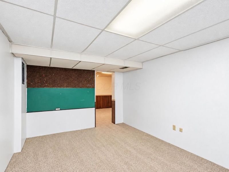 685 N Satinwood Circle N, Mansfield, OH 44903 Photo 32