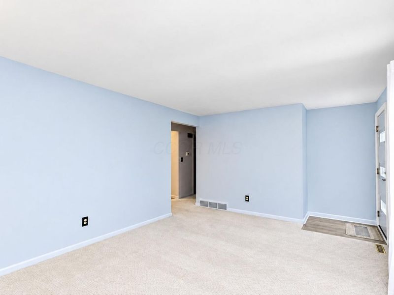 685 N Satinwood Circle N, Mansfield, OH 44903 Photo 9