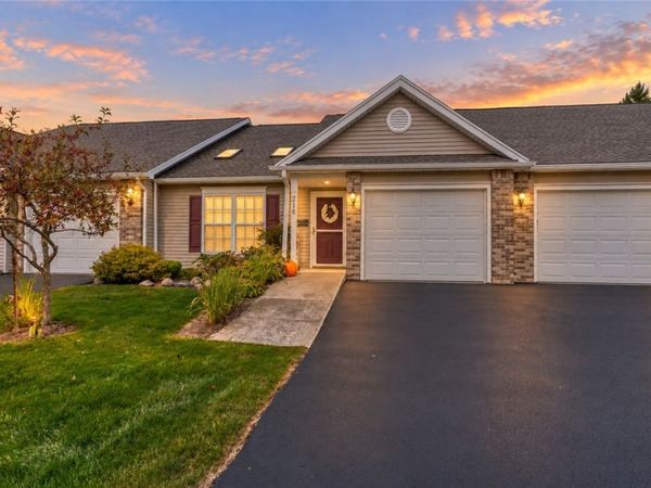 218 Rayfield Circle , Webster, NY 14580