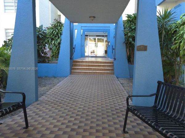 5050 NW 7th St , Unit 709, Miami, FL 33126