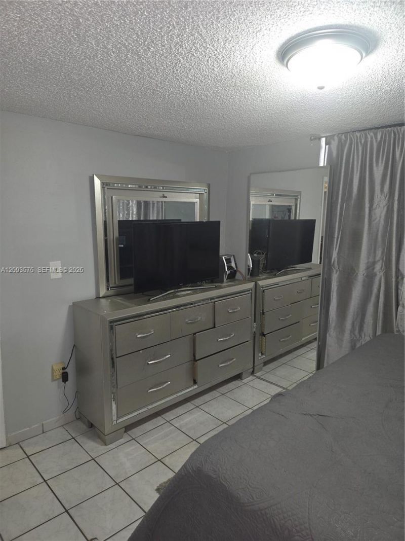 5050 NW 7th St , Unit 709, Miami, FL 33126 Photo