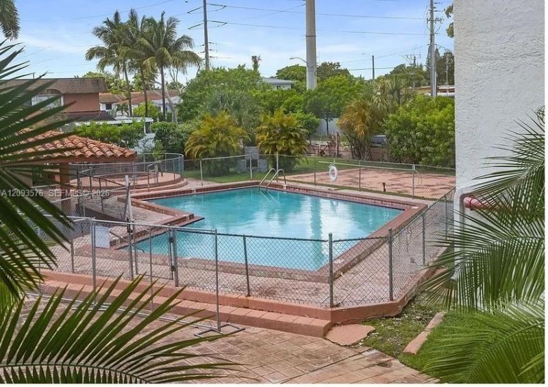 5050 NW 7th St , Unit 709, Miami, FL 33126 Photo