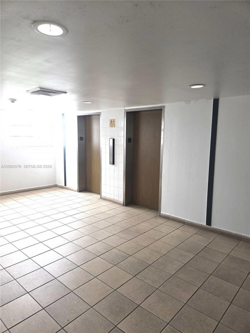 5050 NW 7th St , Unit 709, Miami, FL 33126 Photo