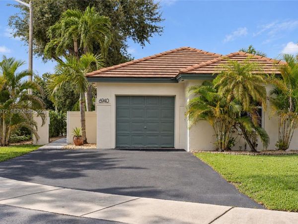 6940 SW 148th Ln, Davie, FL 33331