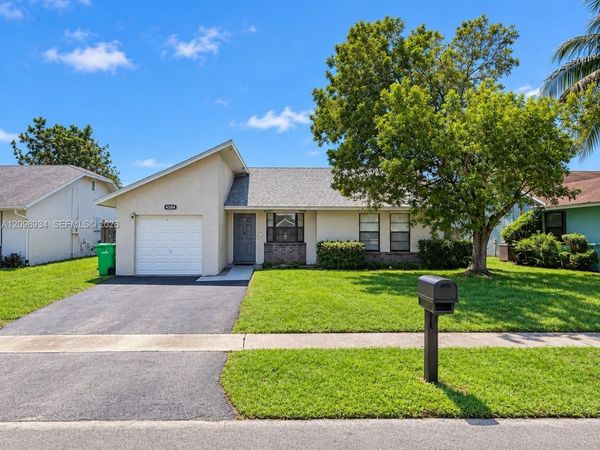 4968 NW 92nd Ave , Sunrise, FL 33351