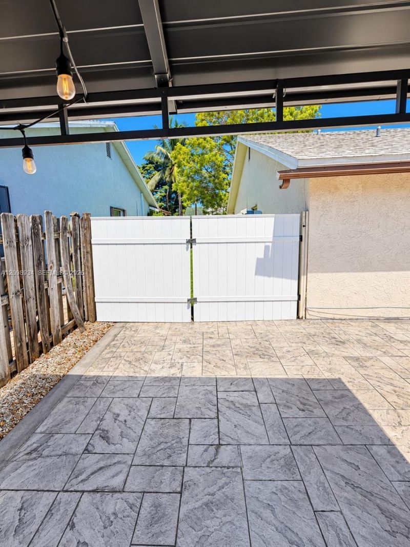 4968 NW 92nd Ave , Sunrise, FL 33351 Photo
