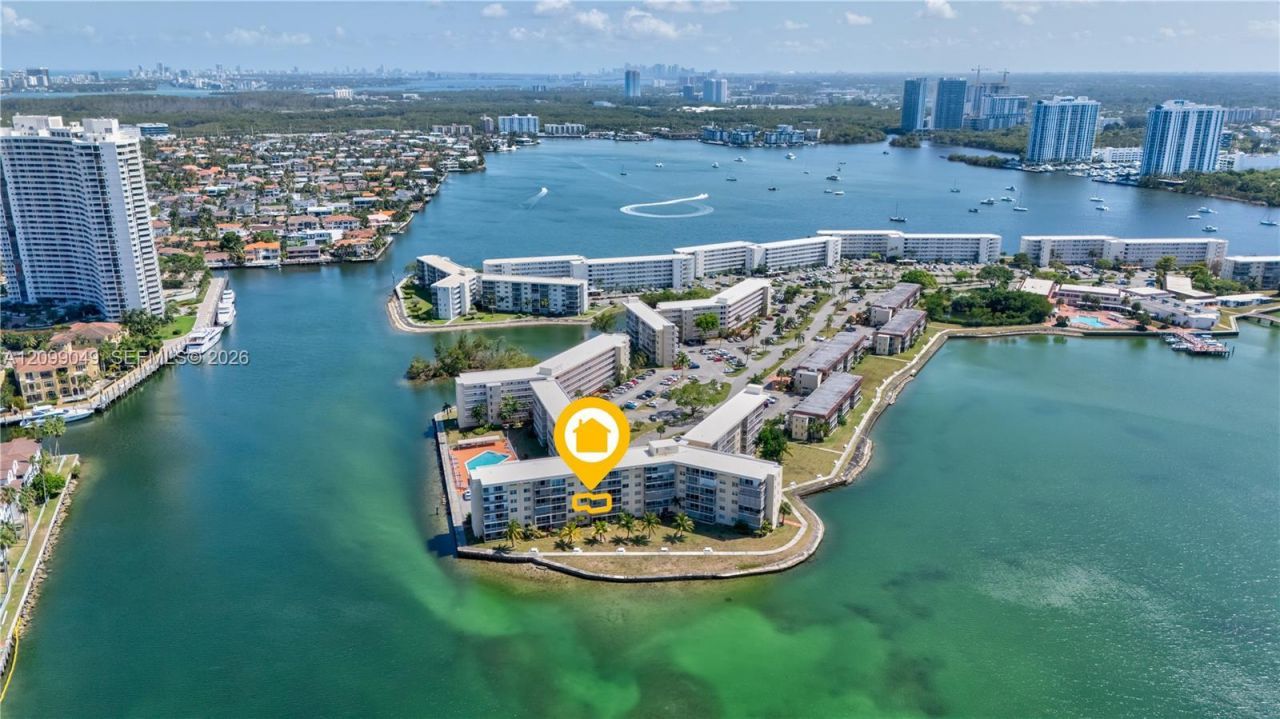 2949 Point East Dr , Unit B306, Aventura, FL 33160 Photo