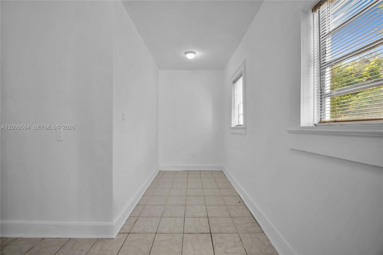 670 W 46th St , Unit 7, Miami Beach, FL 33140 Photo