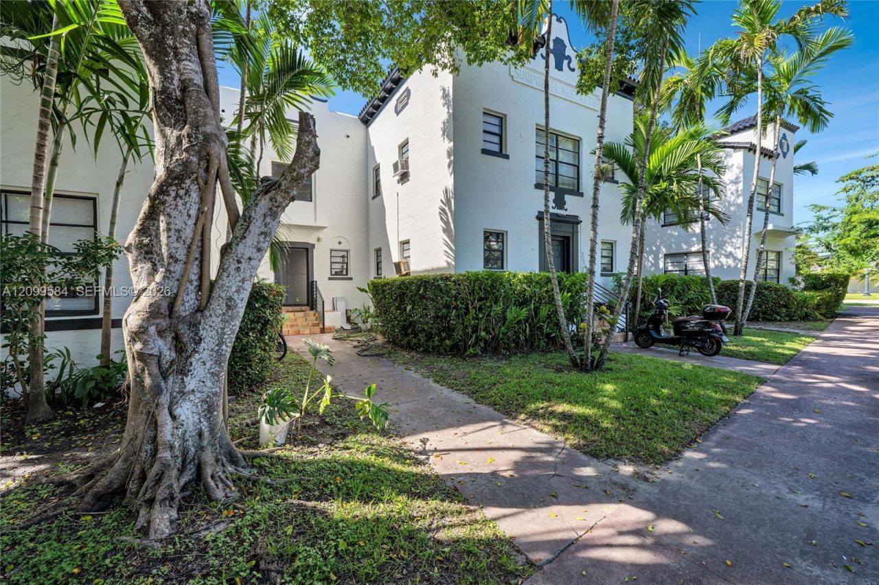 670 W 46th St , Unit 7, Miami Beach, FL 33140 Photo