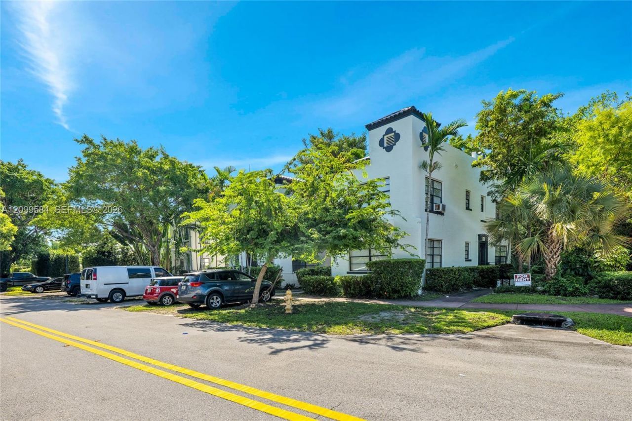 670 W 46th St , Unit 7, Miami Beach, FL 33140 Photo