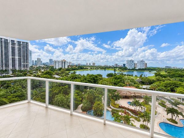 20281 E Country Club Dr , Unit 809, Aventura, FL 33180