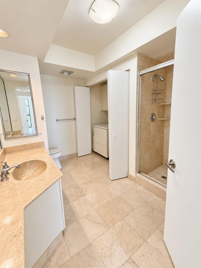 20281 E Country Club Dr , Unit 809, Aventura, FL 33180 Photo