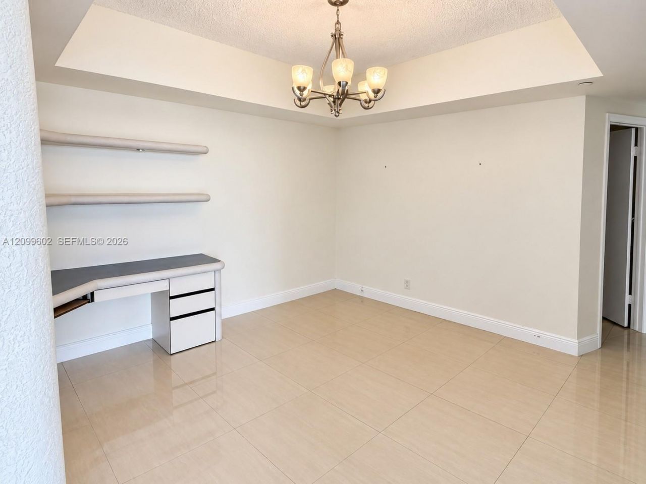 20281 E Country Club Dr , Unit 809, Aventura, FL 33180 Photo