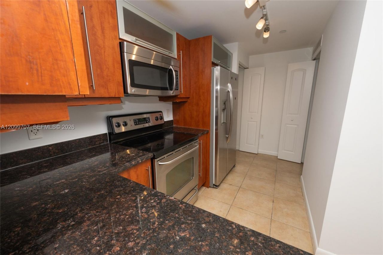 7350 SW 89th St , Unit 817S, Miami, FL 33156 Photo