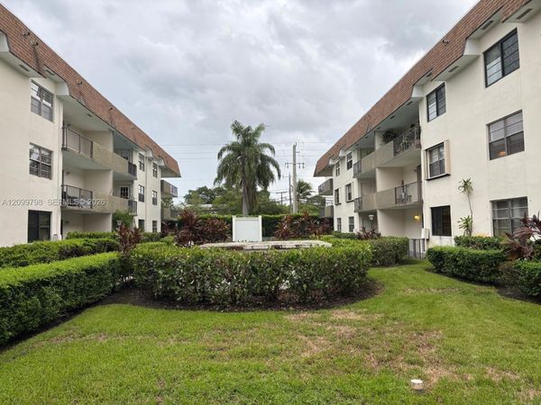 9022 NE 8th Ave , Unit 3R, Miami Shores, FL 33138