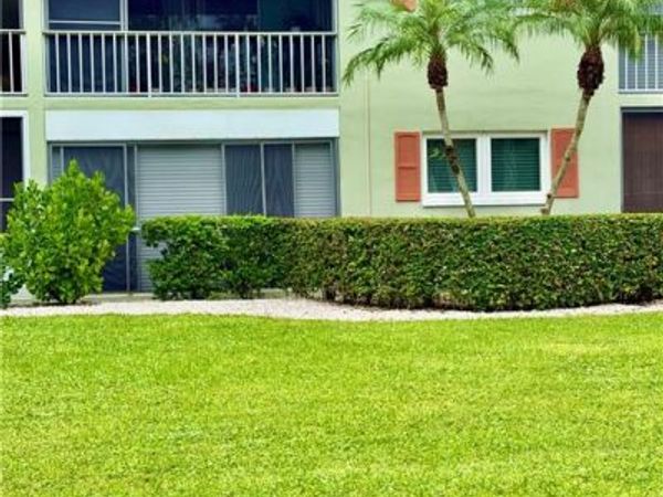 200 Valley Stream DR , Unit 4B, NAPLES, FL 34113