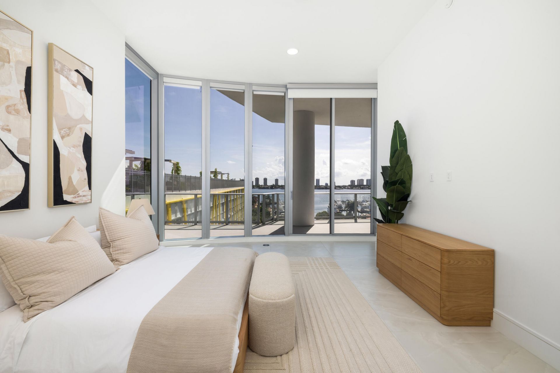 220 Lake Shore Drive, Unit 612, West Palm Beach, FL 33403 Photo