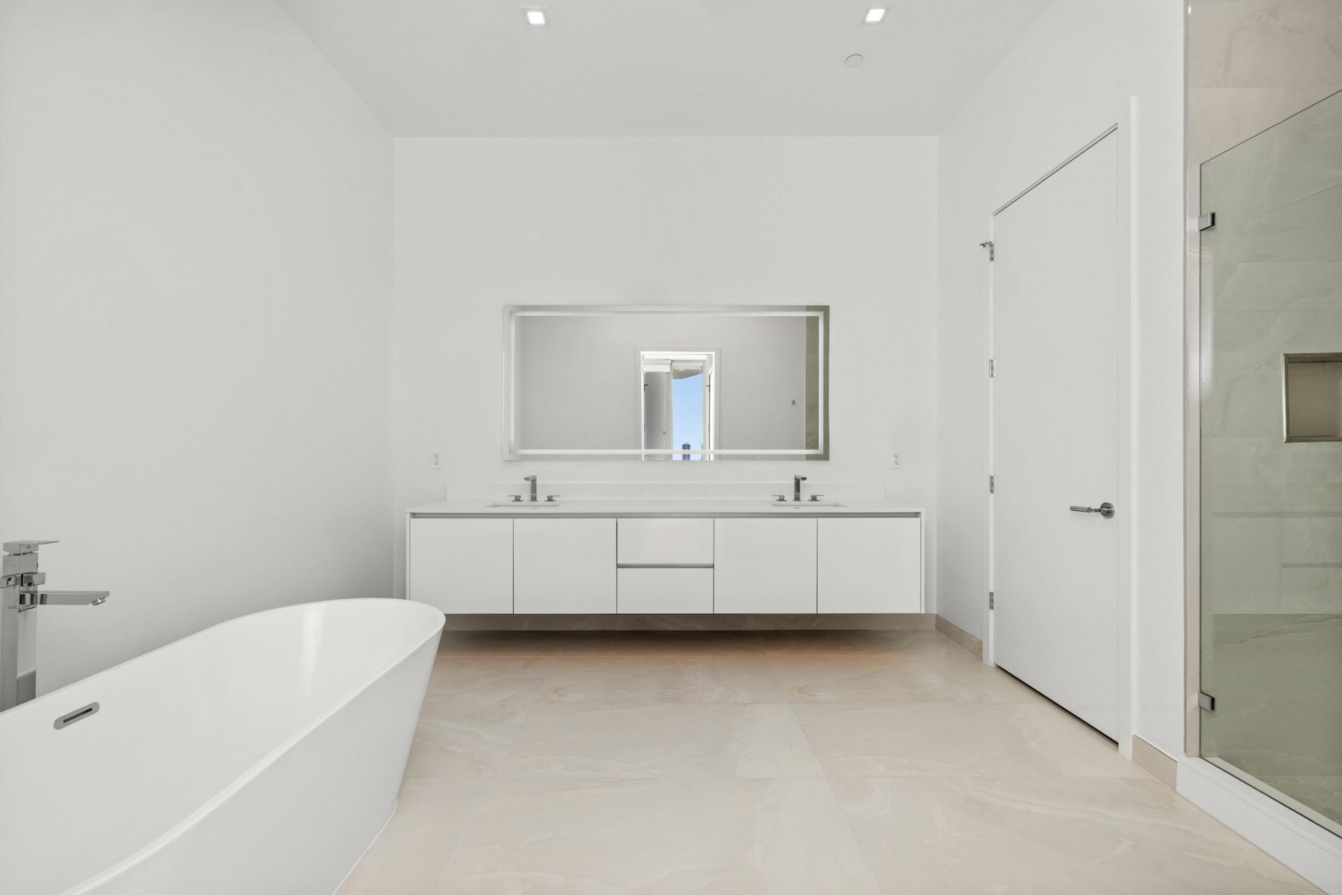 220 Lake Shore Drive, Unit 612, West Palm Beach, FL 33403 Photo
