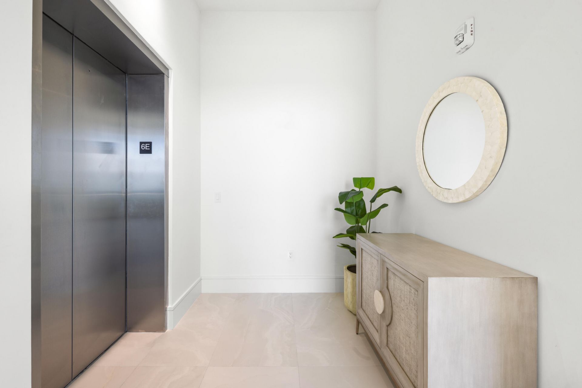 220 Lake Shore Drive, Unit 612, West Palm Beach, FL 33403 Photo