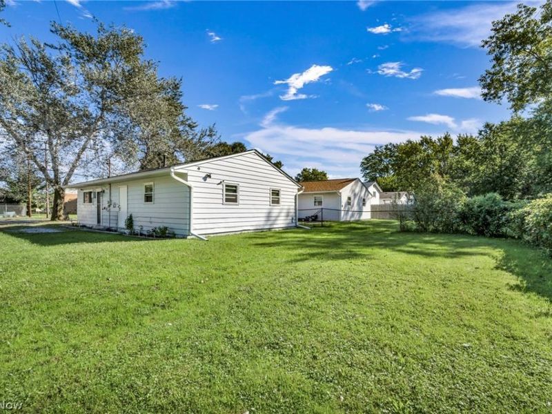 301 Warden Avenue, Elyria, OH 44035 Photo 5