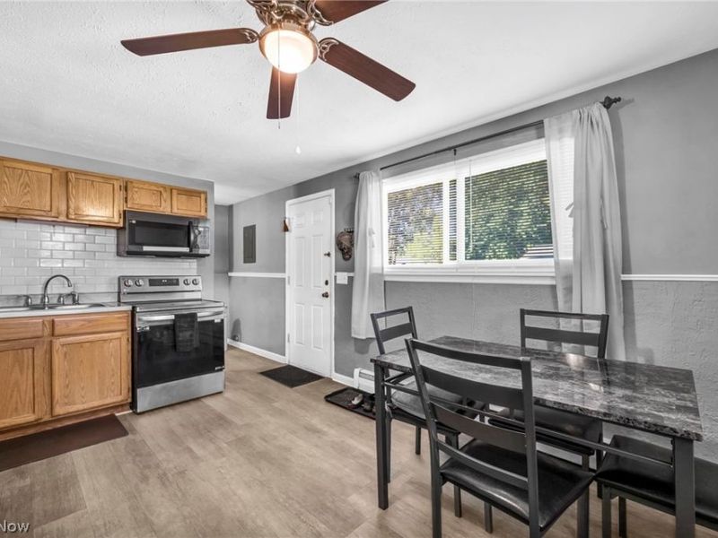 301 Warden Avenue, Elyria, OH 44035 Photo 9