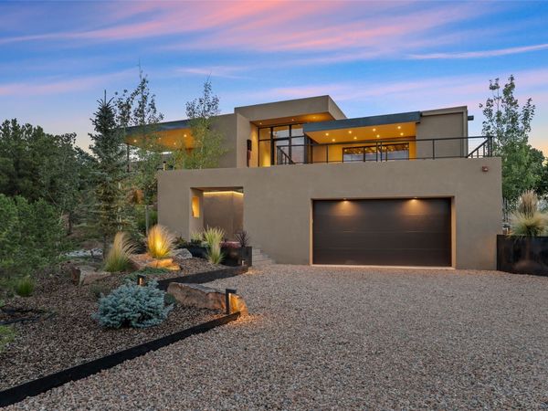 25 Lodge Circle , Santa Fe, NM 87506
