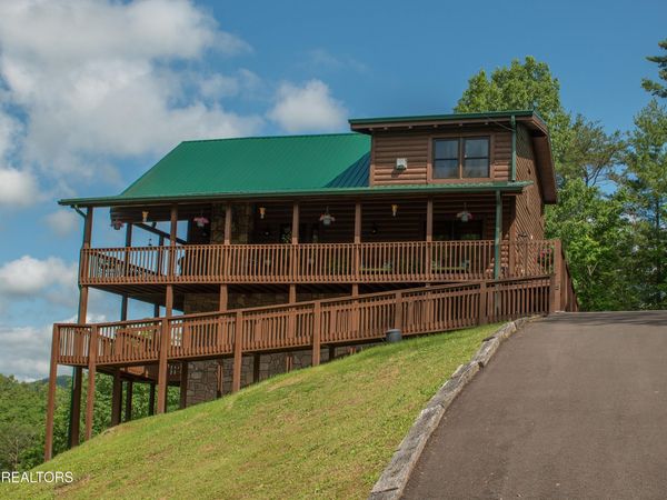 3702 Marian Lake Way, Sevierville, TN 37862