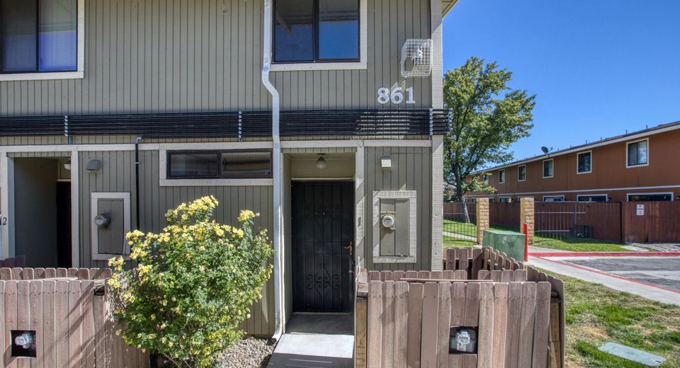 861 Nutmeg Place, Unit 1, Reno, NV 89502 Photo