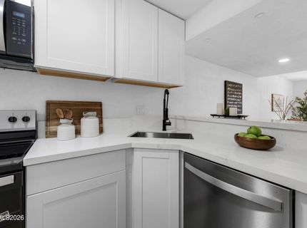 861 Nutmeg Place, Unit 1, Reno, NV 89502 Photo