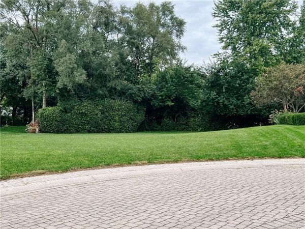 5725 Stone Lake Drive, Centerville, OH 45459