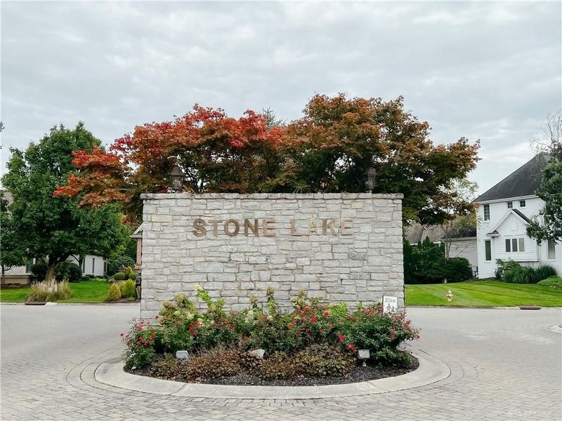 5725 Stone Lake Drive, Centerville, OH 45459 Photo 6