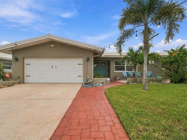 8401 BOULDER PLACE , TAMPA, FL 33615