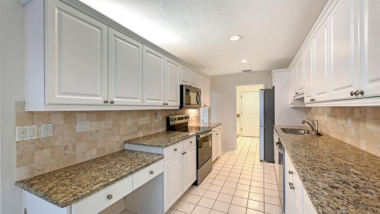 4799 Oak Forest Drive W, Unit 43, Sarasota, FL 34231 Photo