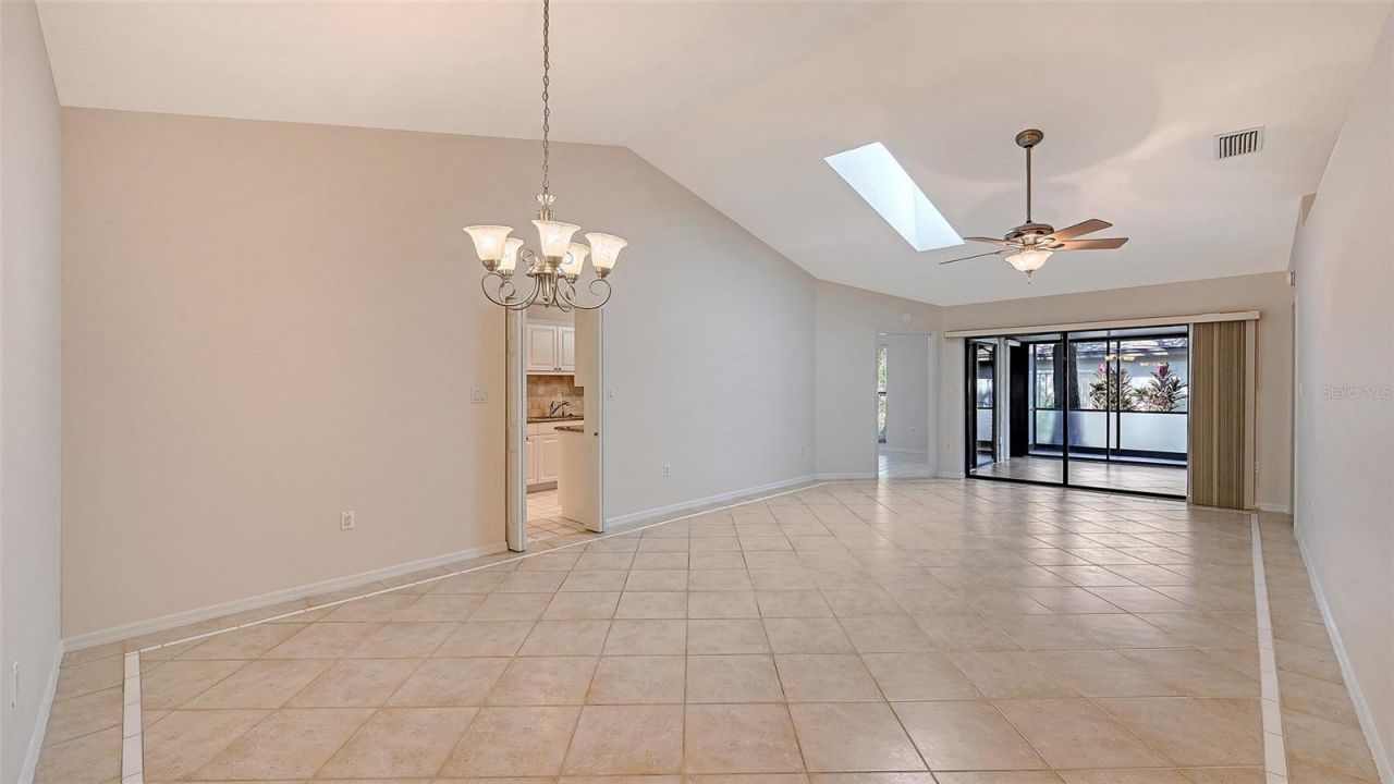 4799 Oak Forest Drive W, Unit 43, Sarasota, FL 34231 Photo
