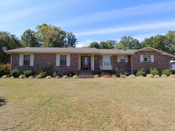 1405 Flippin Dr , Lafayette, TN 37083