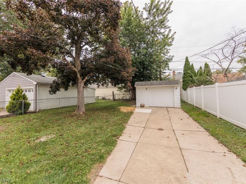 26400 Oriole Avenue, Euclid, OH 44132 Photo 14