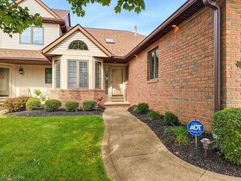 2549 River Downs, Stow, OH 44224 Photo 2