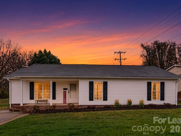 5 S 1st Street , Belmont, NC 28012