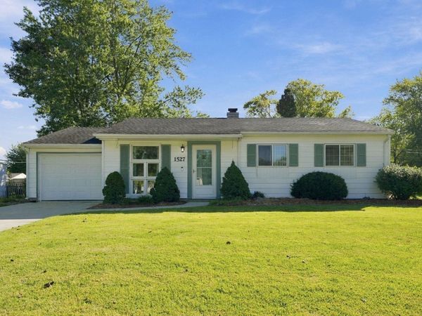 1527 Edenton Drive, Fort Wayne, IN 46804
