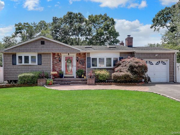 408 Oceanside Street, Islip Terrace, NY 11752